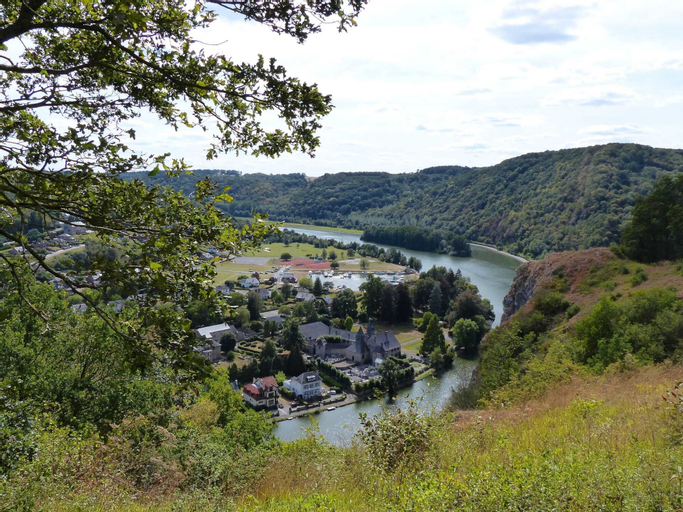 Exterior & Views 4, New house on the edge of a large forest, large garden,very quiet, beautiful area, Namur