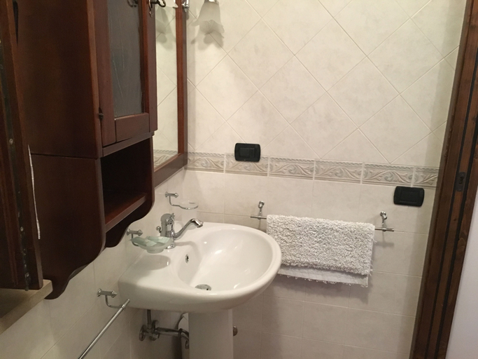Bathroom 5, Il Poggio, Pesaro E Urbino