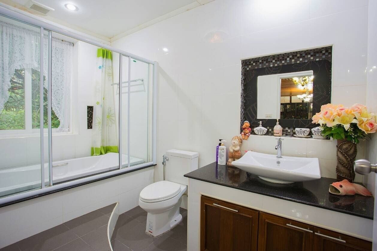 Bathroom, Bhan Nam Pood Khao Yai, Pak Chong