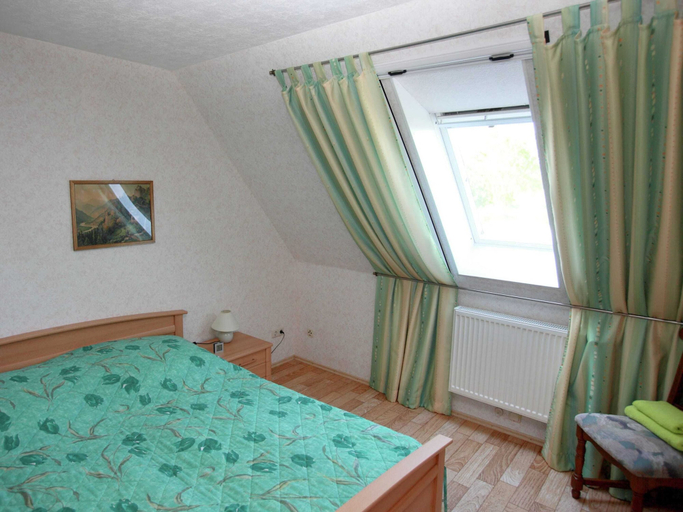 Bedroom, Ferienwohnung mit Terrasse in Kropelin, Rostock