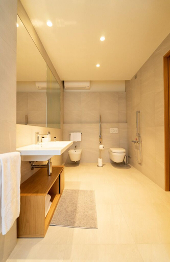 Bathroom 4, Albergo Sorriso, Brescia