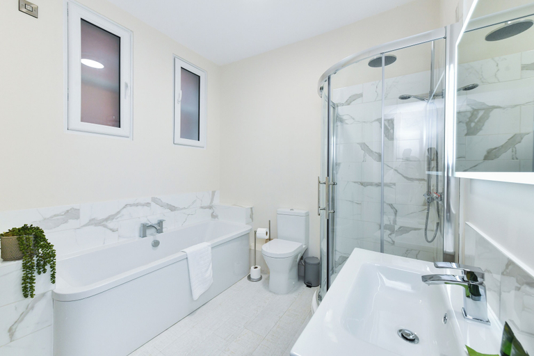 Bathroom, Byard Lane, Nottingham