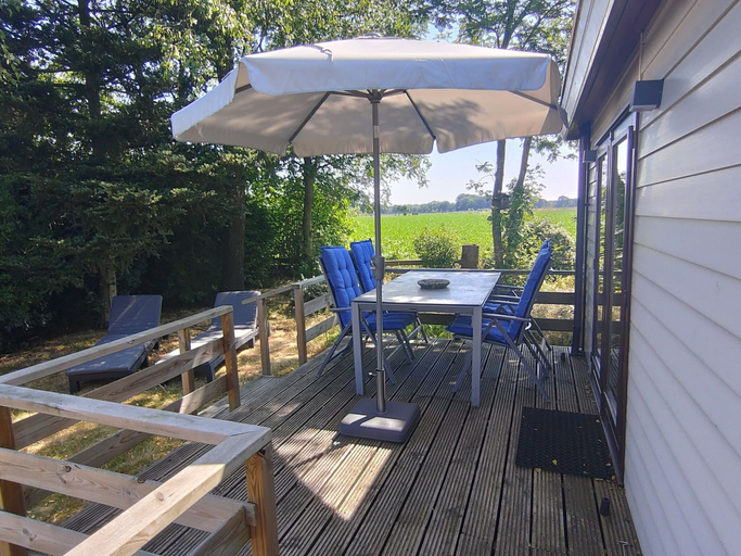 Balcony 2, Quaint Holiday Home in Garderen With Fenced Garden, Barneveld