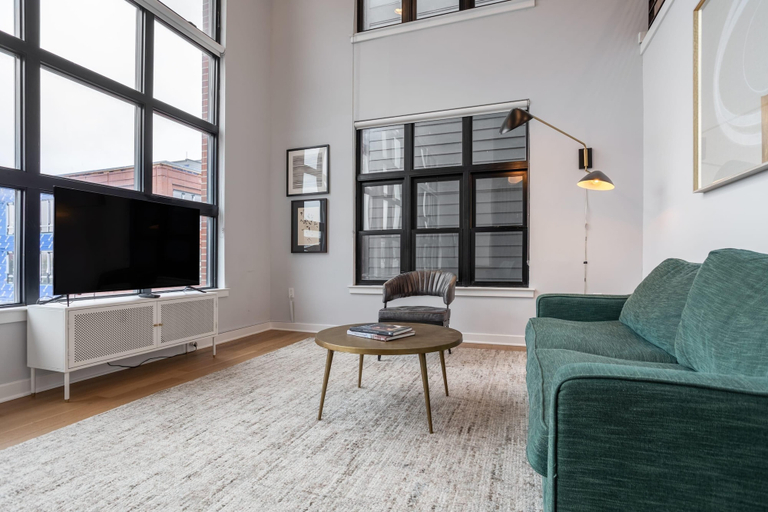 Room 5, Sosuite Corner 2BR Loft w W D Shared Roofdeck, Philadelphia