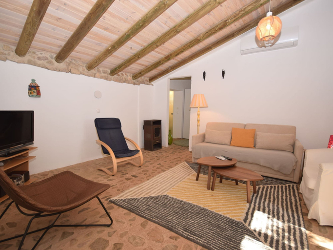 Living room 3, House With a Shared Swimming Pool in the Algarve, Loulé