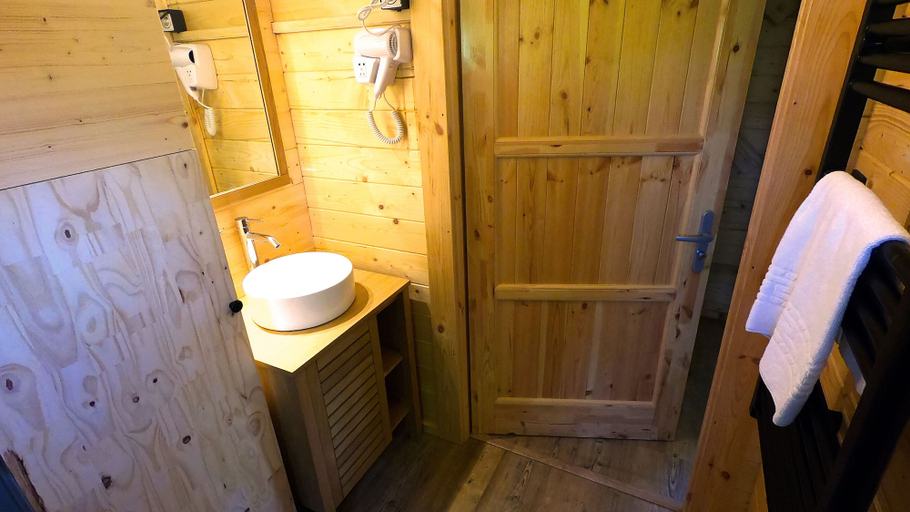 Bathroom 5, Glamping Terre & Mer, Côtes-d'Armor