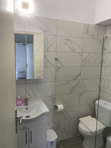 Bathroom 3, Kaloxenia Apartments, South Aegean