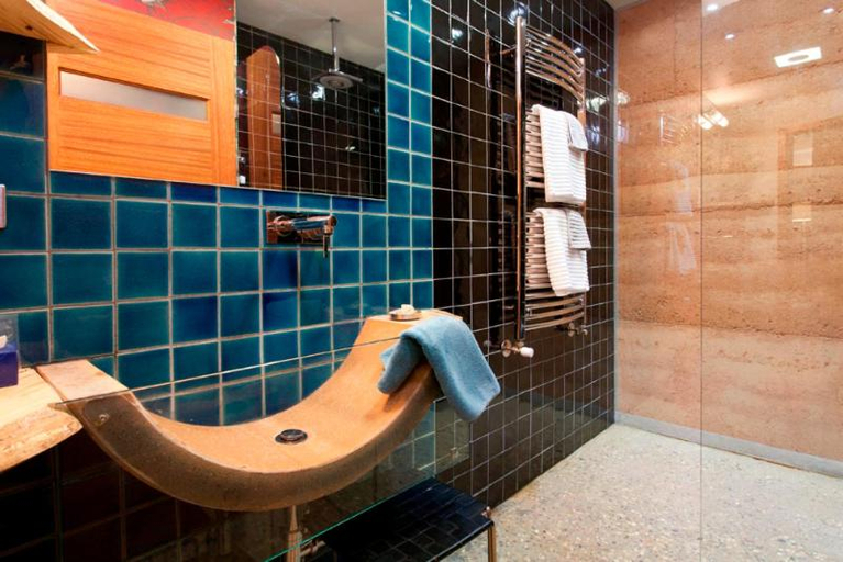 Bathroom, Eco Villa Mt Beauty Near Falls Creek & Bright, Alpine - East