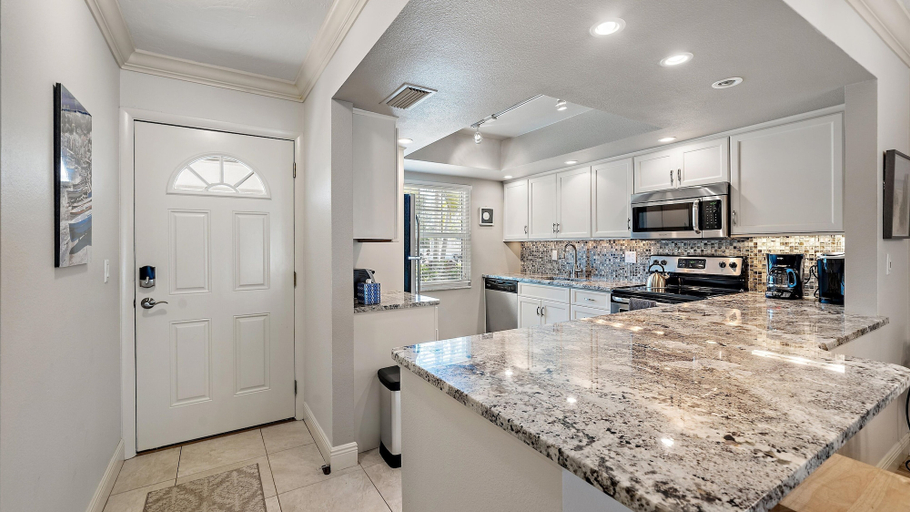 Others 5, Sunset Sanctuary 2 Bedroom Condo by RedAwning, Sarasota