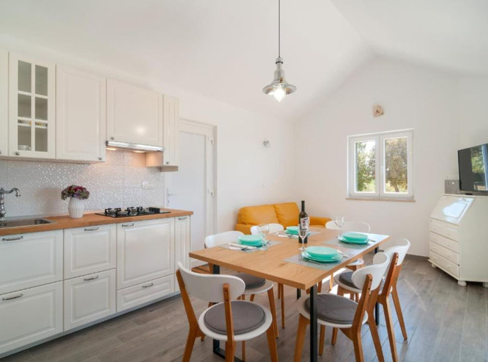 Others 5, Holiday Home Blato, Postira