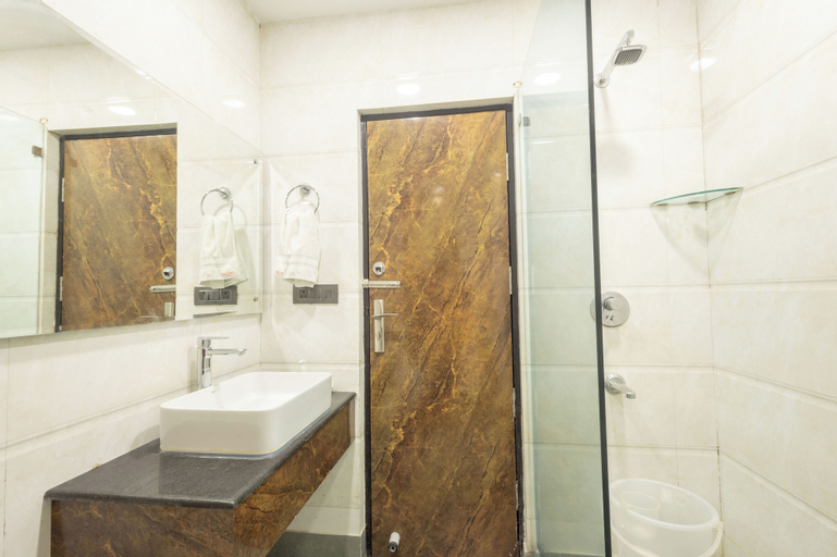 Bathroom 6