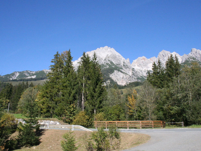 Others 5, Spacious Holiday Home near Ski Area in Leogang, Zell am See