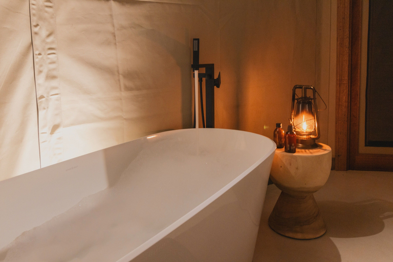 Bathroom 3, Nuyanaya River Camp, Hurungwe