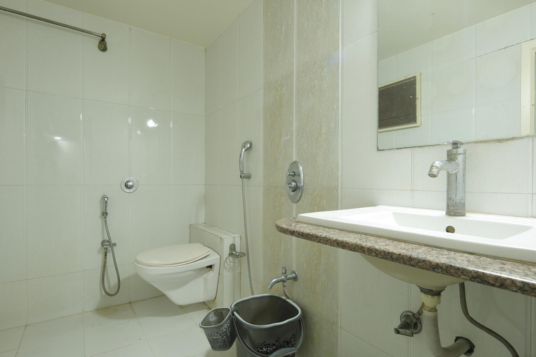 Bathroom 4, Hotel Volga, Ahmadabad