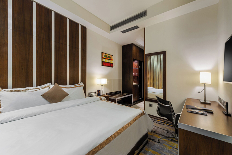 Bedroom 2, Sulaf Luxury Hotel, Salt
