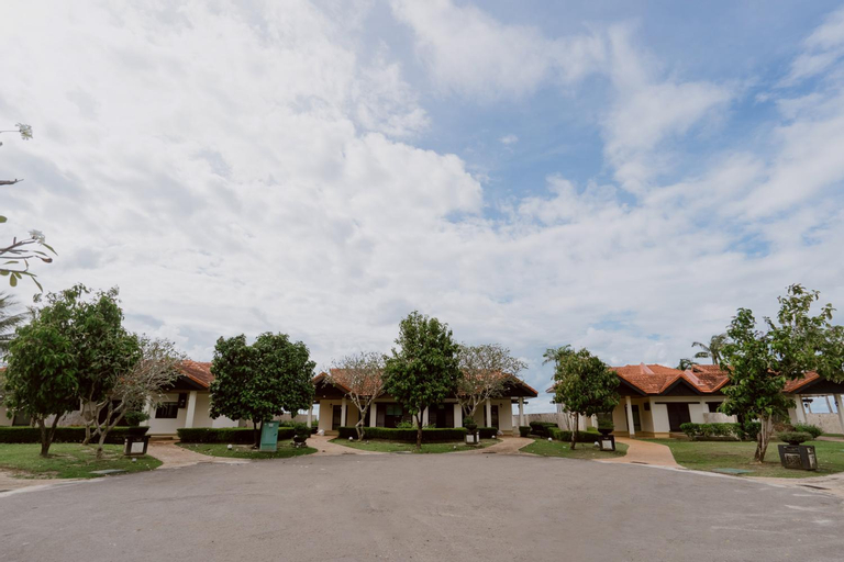 Exterior 15