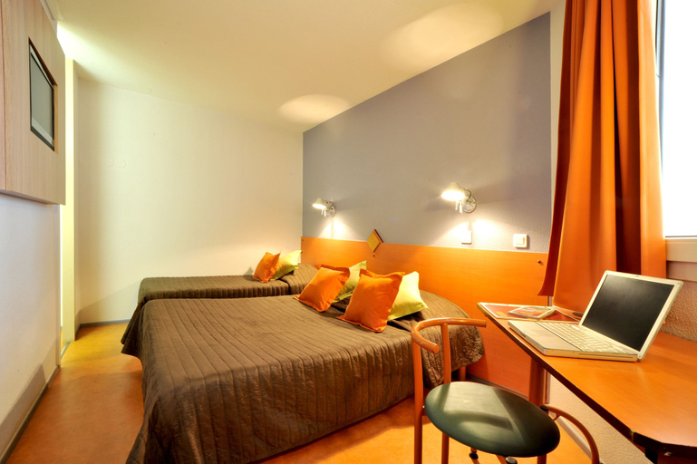 Bedroom 2, Hotel & Residence Moissy, Seine-et-Marne