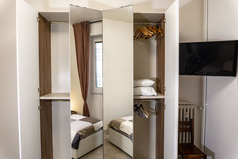 Bedroom 3, Pamphili Rooms, Rome