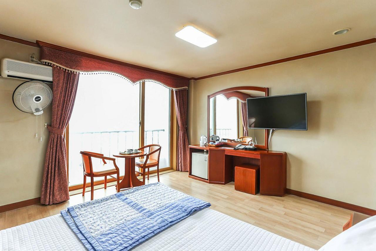 Bedroom 4, Sun Motel, Gangneung