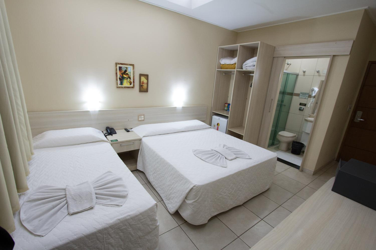 Bedroom 2, Herval Park Hotel, Pedro Juan Caballero