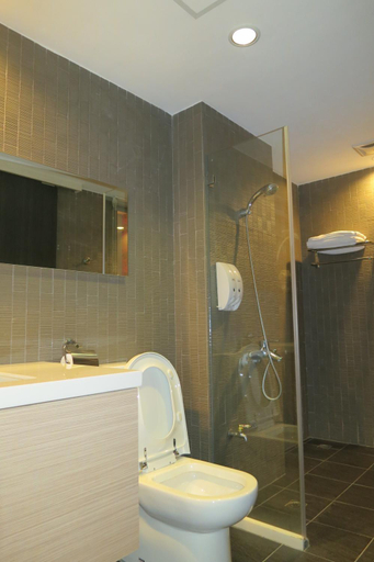 Bathroom 4, Chayuan Holiday Inn, Nantou