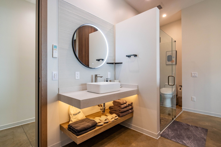 Bathroom 4, Horizon by Yosemite, Mariposa