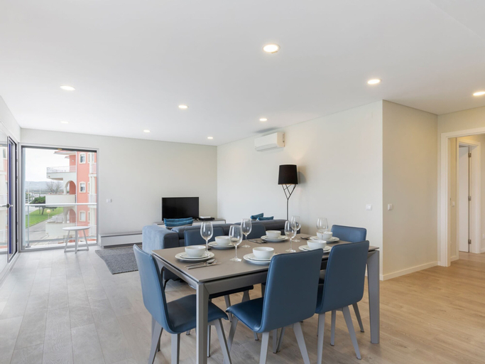 Beautiful Apartment in Sao Martinho do Porto with Balcony, Alcobaça