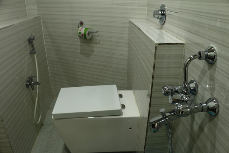 Bathroom, Goroomgo Himalaya Agartala, West Tripura