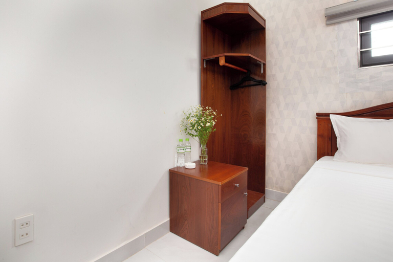 Bedroom 3, Luxury Hotel, District 12