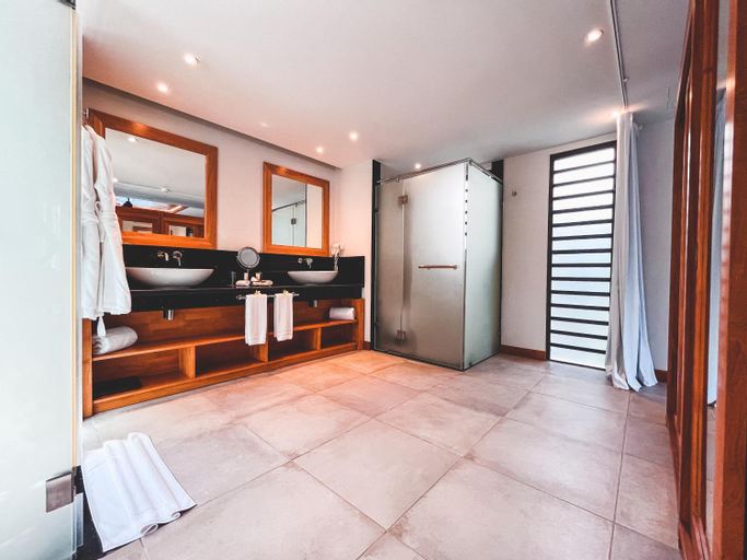 Bathroom 6