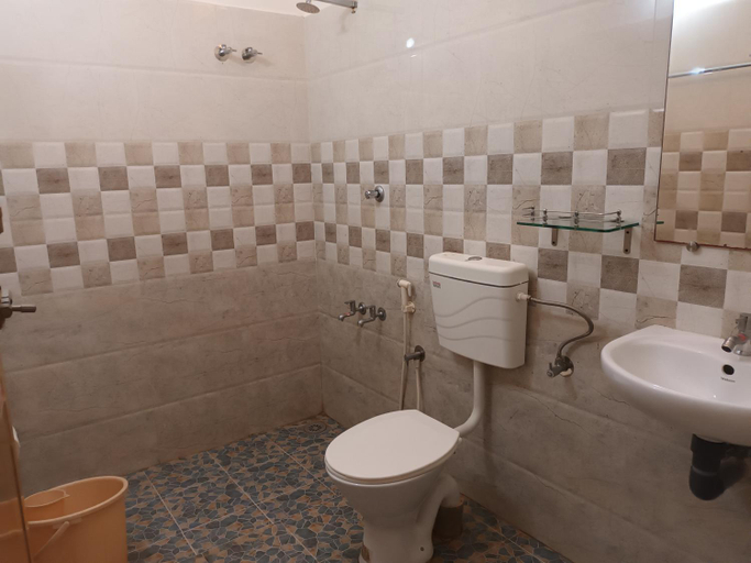 Bathroom 3, Ivorycoast'e, Kannur
