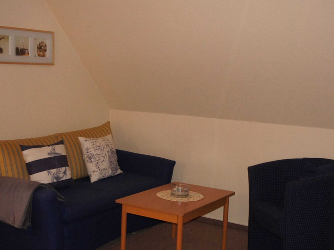 Bedroom 3, Einladende Ferienwohnung mit Terrasse in Wismar, Nordwestmecklenburg