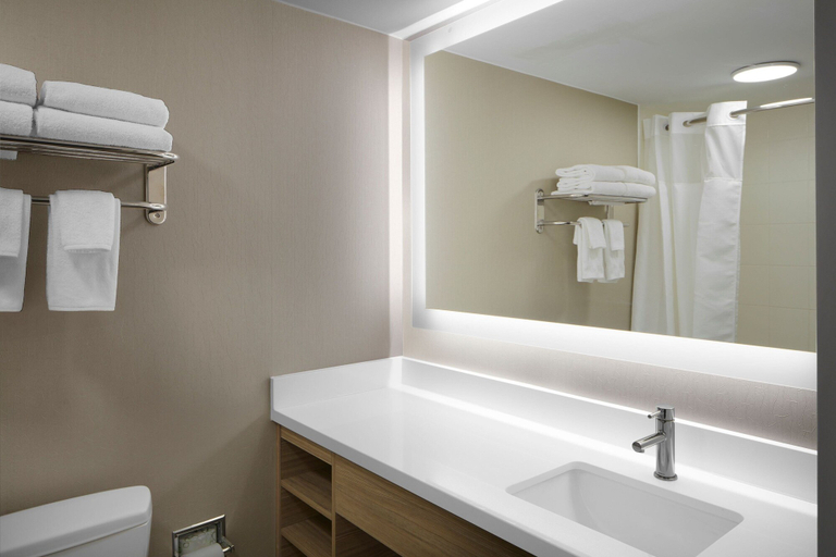 Bathroom 4, SpringHill Suites by Marriott Virginia Beach Oceanfront, Virginia Beach