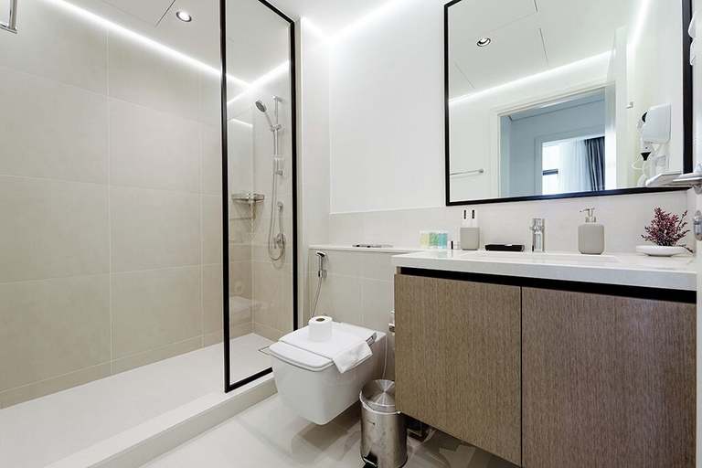 Others 5, Stayis-Luxury 1 BR with City SkylineView, Dubai