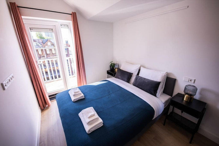 Bedroom 3, Nb304/306 3BR Serviced Apartments, Rotterdam
