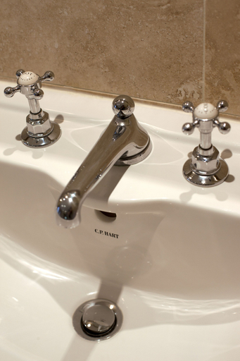 Bathroom 4, The Black Horse, Climping, West Sussex