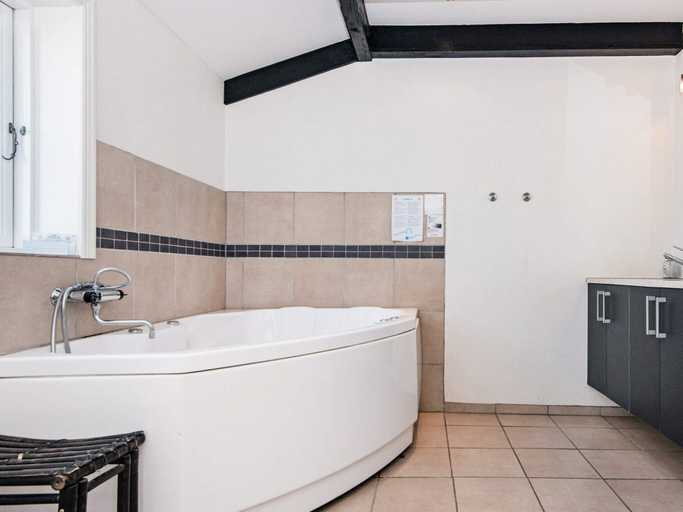 Bathroom 2, 4 Star Holiday Home in Harboore, Lemvig