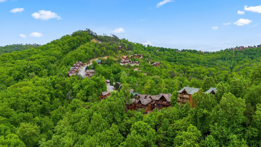 Others 5, Panoramic View 6 Bedroom Cabin by RedAwning, Sevier