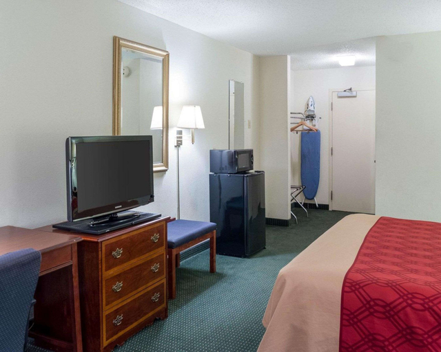 Bedroom 2, Econo Lodge Yazoo City, Yazoo