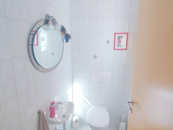 Bathroom 2, Great Holiday Home in Hippach With sun Terrace, Schwaz