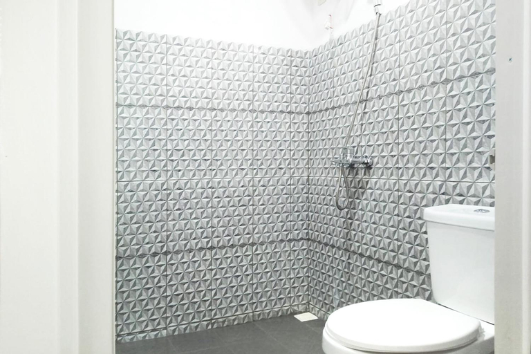 Bathroom 4