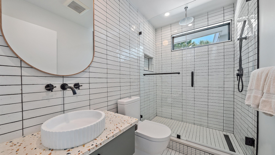 Bathroom 3, The Windward House 3 Bedroom Home by RedAwning, Sarasota