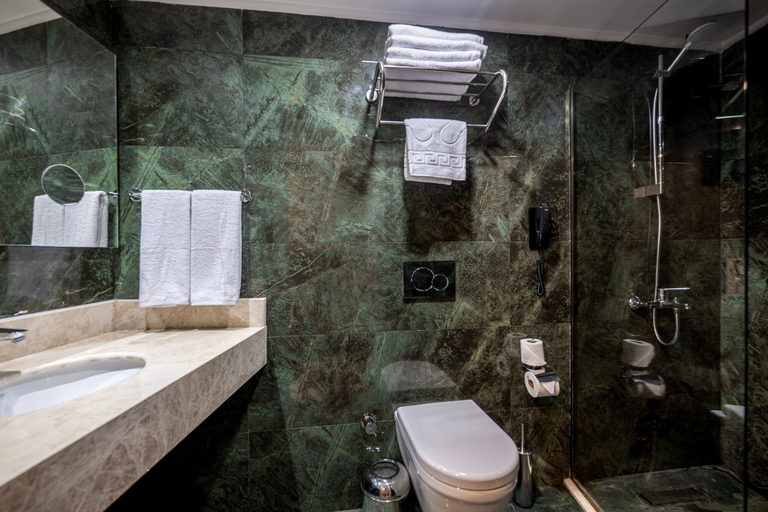 Bathroom 3, Four Points Flex by Sheraton Antalya Lara, Antalya