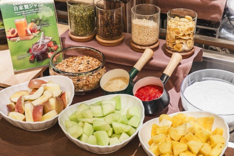Food & Drinks 15