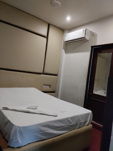 Bedroom 1, Jeyanthi Tower Vellore, Vellore