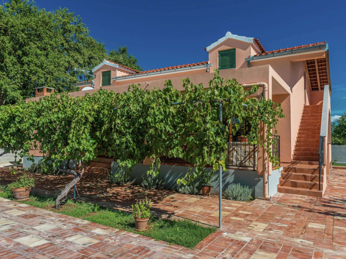 Exterior & Views 2, Holiday Home in Zemunik Donji With Pool, Zemunik Donji