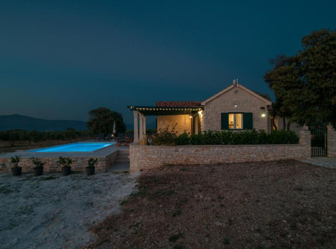 Others 3, Holiday Home Blato, Postira