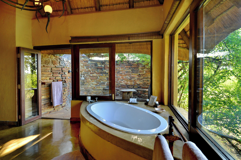 Bathroom 3, Motswiri Private Safari Lodge, Ngaka Modiri Molema