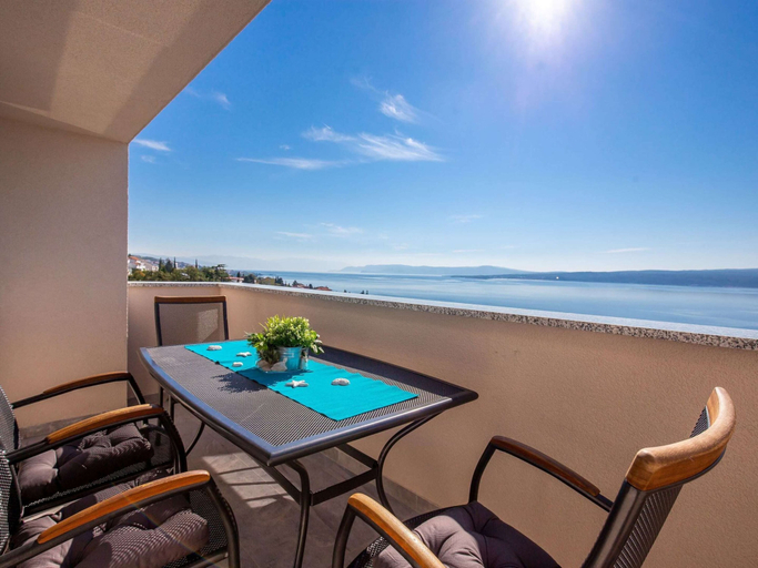 Others 5, Charming Villa in Dramalj with Hot Tub, Crikvenica