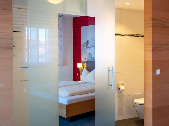 Bedroom 3, Hotel-Gasthaus Krone, Bodenseekreis